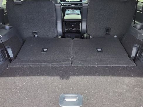 New 2026 Lincoln Aviator AWD w/ Jet Appearance Package image 17