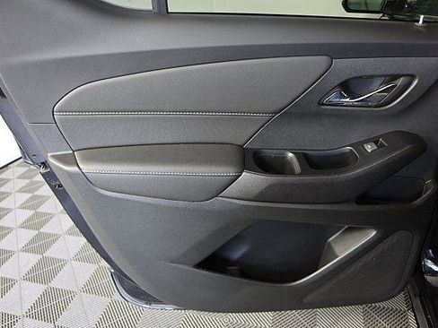 Used 2022 Chevrolet Traverse Premier image 24