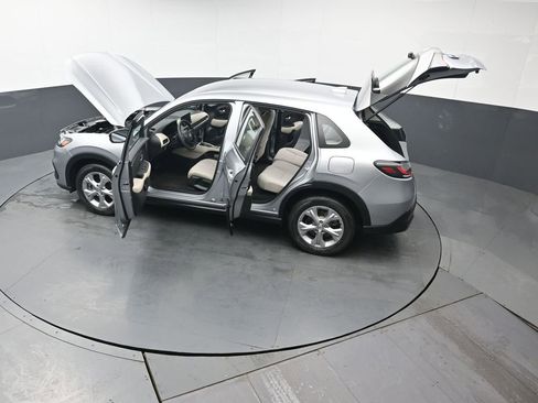 Certified 2023 Honda HR-V LX image 43