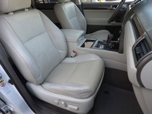 Used 2015 Lexus GX 460 image 48