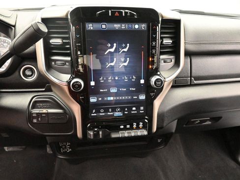 Used 2024 RAM 2500 Laramie AWD/4WD image 19