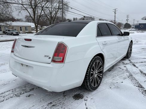 Used 2013 Chrysler 300 S image 5