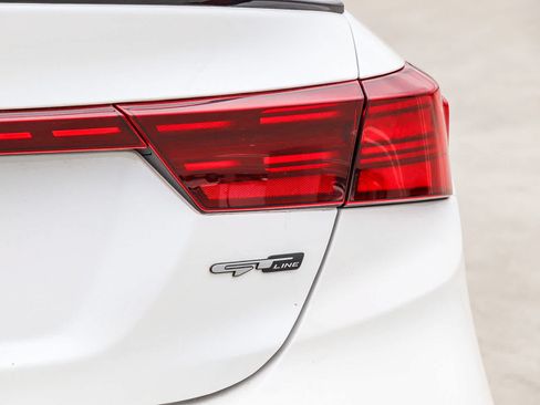 Used 2023 Kia Forte GT-Line w/ GT-Line Technology Package FWD image 9