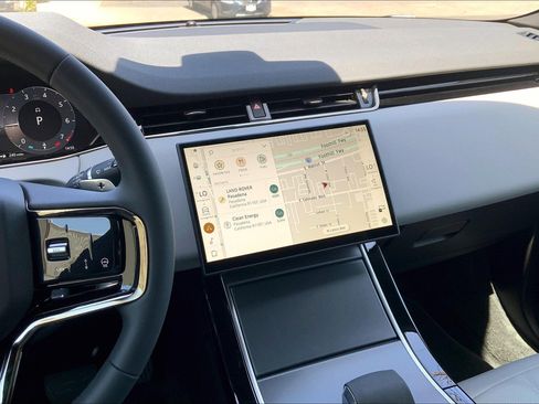 New 2026 Land Rover Range Rover Evoque S image 8