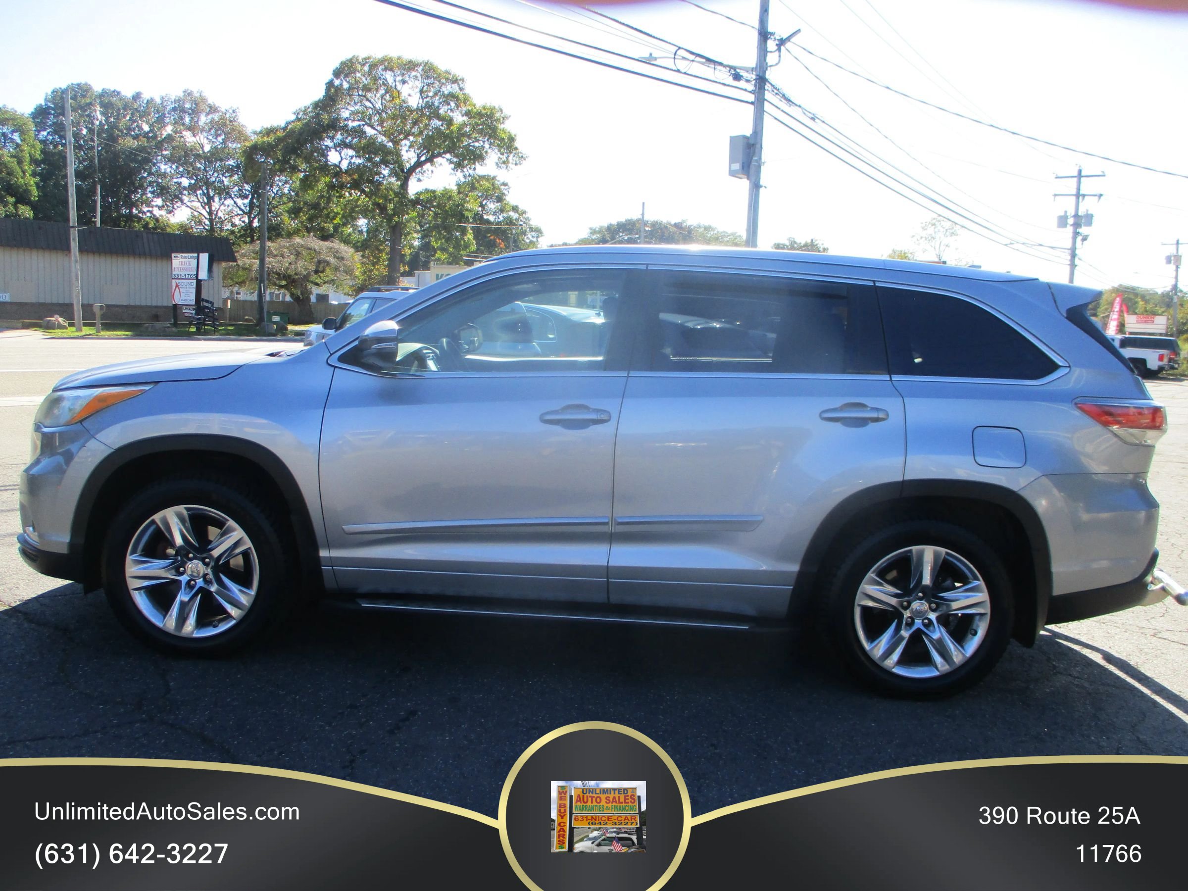 Used 2014 Toyota Highlander Limited AWD/4WD image 3