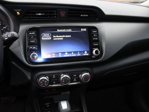 Certified 2024 Nissan Kicks SV image 6