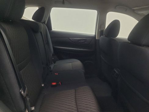 Used 2019 Nissan Rogue S FWD image 19