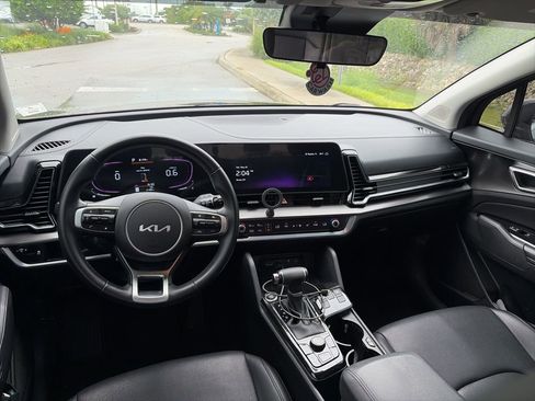 Used 2024 Kia Sportage EX FWD image 12