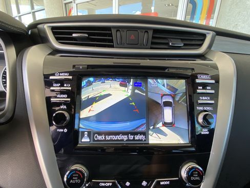 Used 2017 Nissan Murano Platinum w/ Platinum Technology Package AWD/4WD image 4