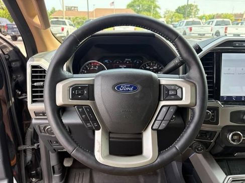Used 2022 Ford F250 Lariat w/ Lariat Ultimate Package AWD/4WD image 23
