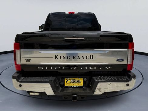 Used 2018 Ford F250 King Ranch w/ King Ranch Ultimate Package AWD/4WD image 4