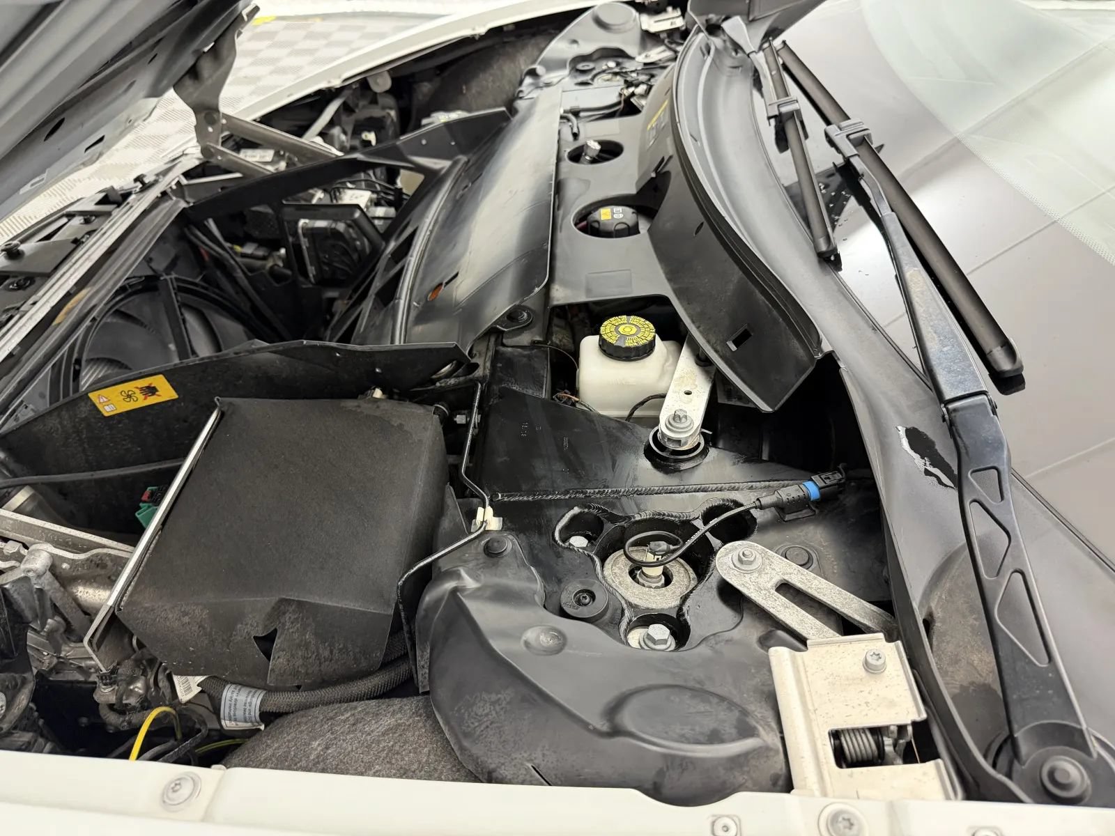 Used 2019 BMW i8 Coupe AWD/4WD image 31