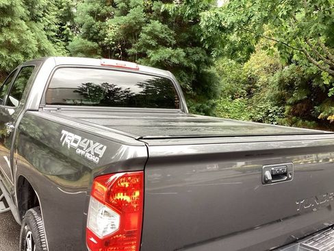 Used 2019 Toyota Tundra Limited w/ Limited Premium Package AWD/4WD image 19