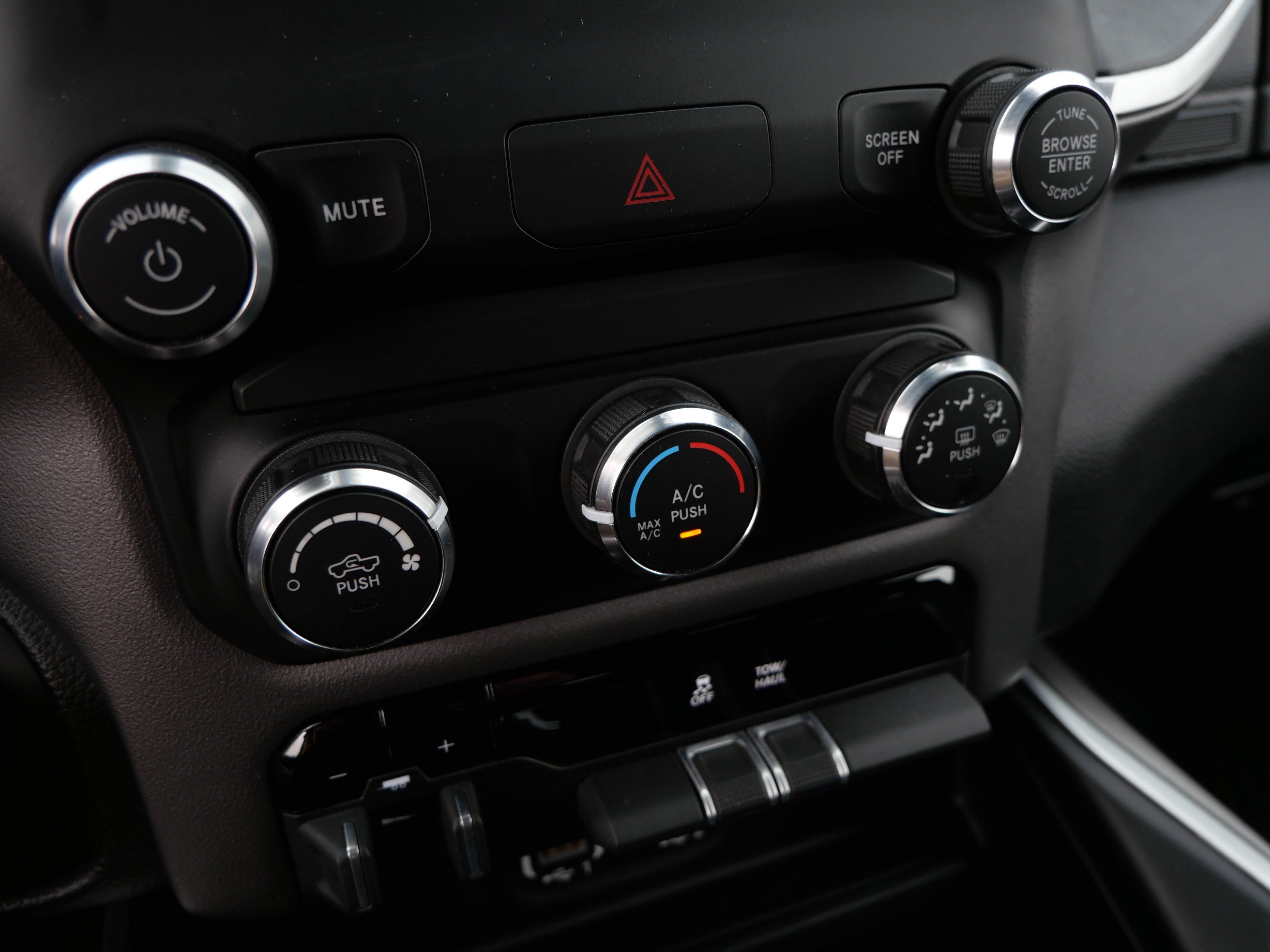 Used 2022 RAM 1500 Big Horn AWD/4WD image 29