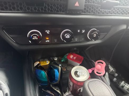 Used 2024 Honda HR-V LX image 12