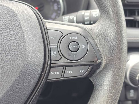 Used 2019 Toyota RAV4 XLE FWD image 32