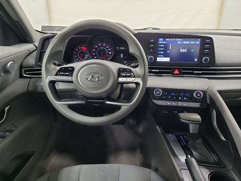 Used 2021 Hyundai Elantra SEL FWD image 22