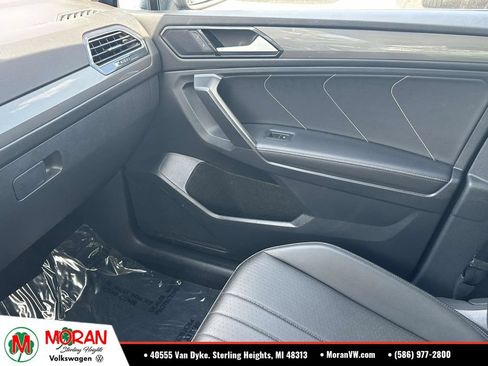 Certified 2023 Volkswagen Tiguan SE FWD image 30