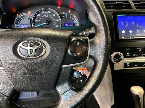 Used 2014 Toyota Camry LE FWD image 24