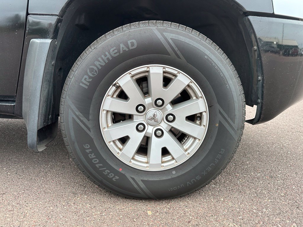 Used 2006 Mitsubishi Raider LS AWD/4WD image 36