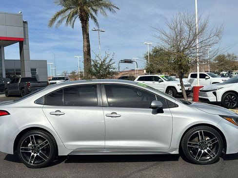 Used 2020 Toyota Corolla SE w/ Carpet Mat Package (TMS) image 8