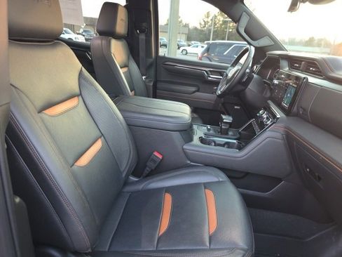 Used 2024 GMC Sierra 1500 AT4 w/ Technology Package image 12