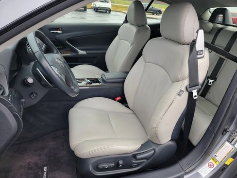 Used 2012 Lexus IS 350C image 17