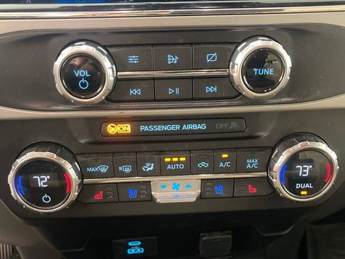 Used 2022 Ford F350 Lariat w/ Chrome Package AWD/4WD image 8