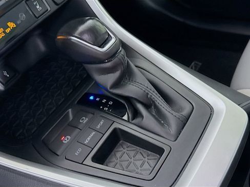 Certified 2022 Toyota RAV4 XLE Premium FWD image 16