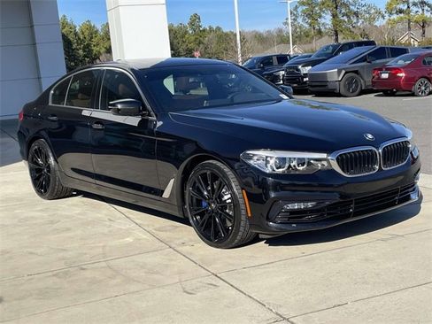 Used 2018 BMW 530i xDrive w/ Premium Package image 4