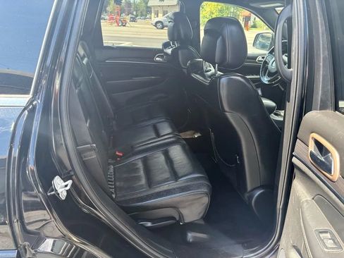 Used 2017 Jeep Grand Cherokee Overland AWD/4WD image 10