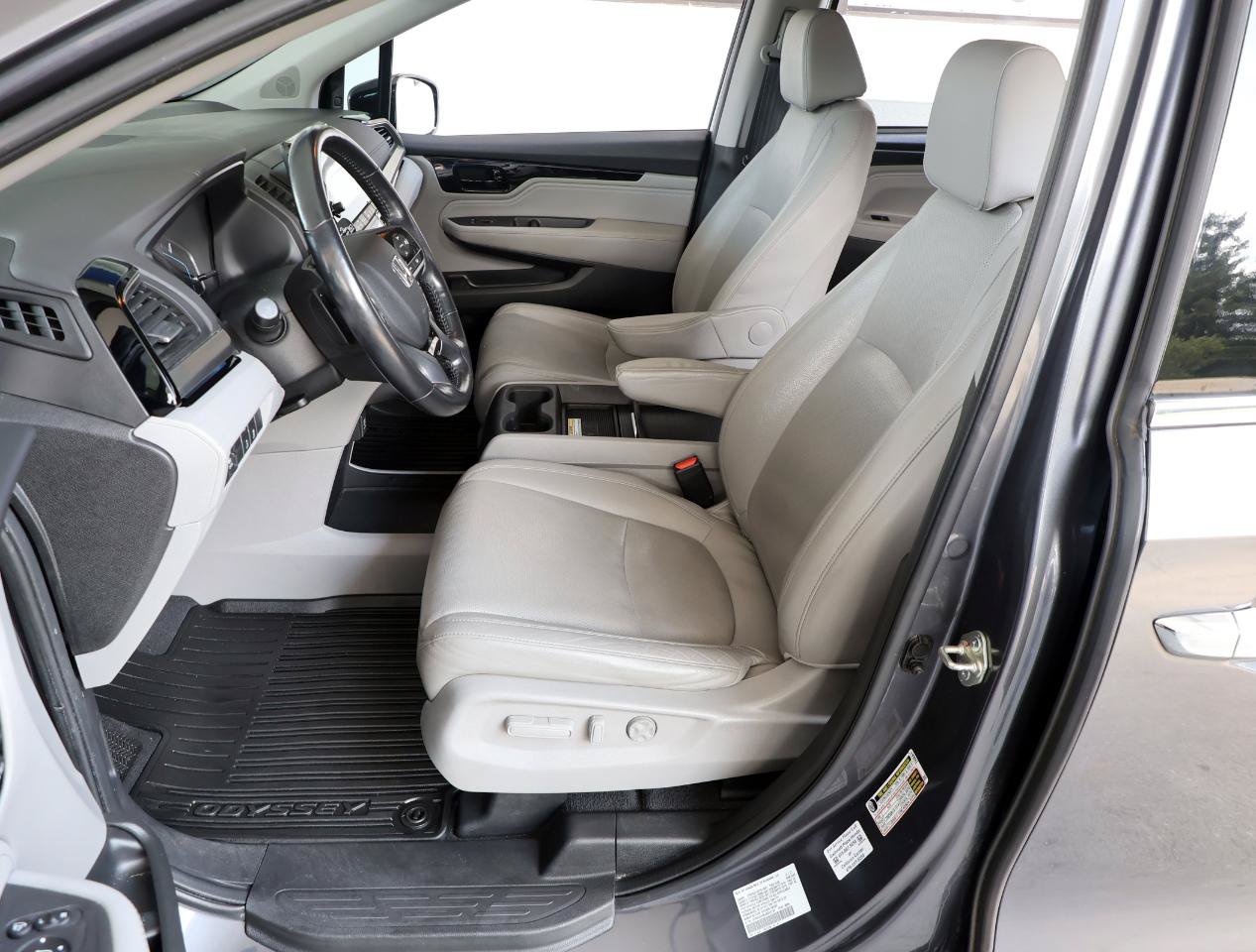 Used 2018 Honda Odyssey Elite image 13