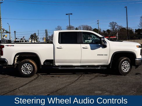 Used 2025 Chevrolet Silverado 2500 LT w/ Convenience Package image 9