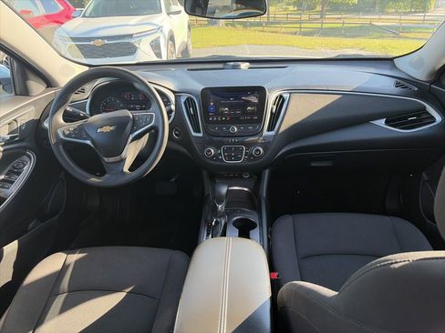Used 2024 Chevrolet Malibu LT FWD image 13