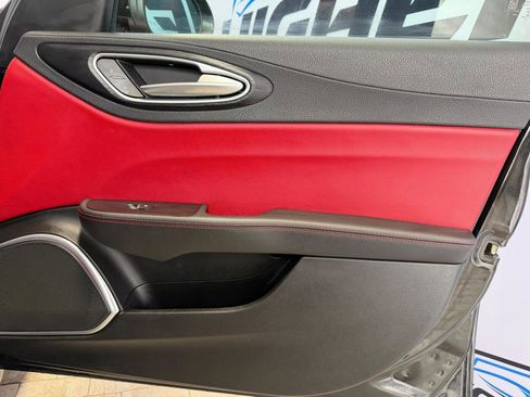 Used 2019 Alfa Romeo Giulia AWD image 26