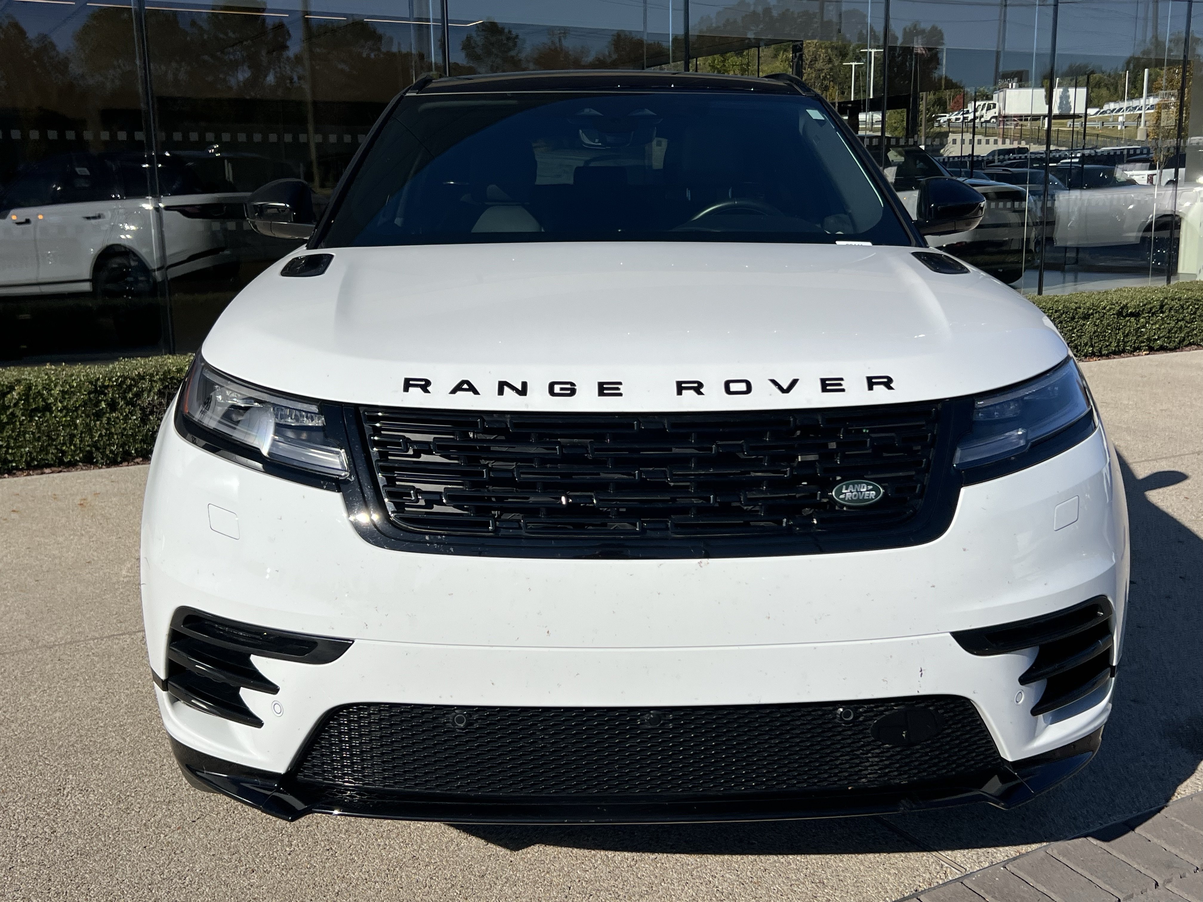 Certified 2024 Land Rover Range Rover Velar Dynamic SE AWD/4WD image 10