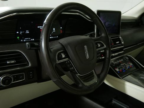 Used 2020 Lincoln Navigator Black Label w/ Cargo Convenience Package AWD/4WD image 15