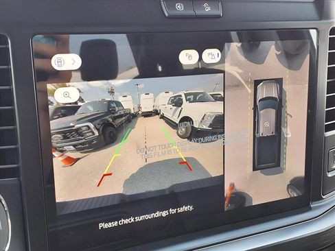 New 2026 Ford F250 Lariat w/ Black Appearance Package image 7