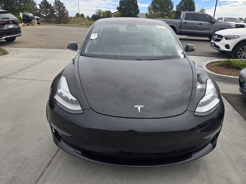 Used 2018 Tesla Model 3 Long Range AWD/4WD image 18