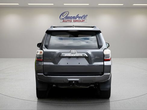 Used 2021 Toyota 4Runner SR5 AWD/4WD image 5