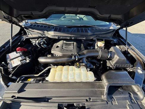 Used 2022 Ford F150 XLT image 12
