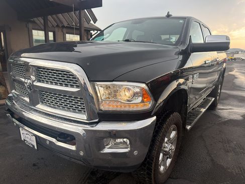 Used 2018 RAM 2500 Laramie AWD/4WD image 2