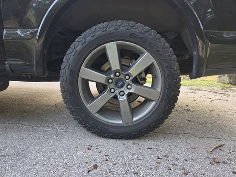 Used 2014 Ford F150 Platinum RWD image 15