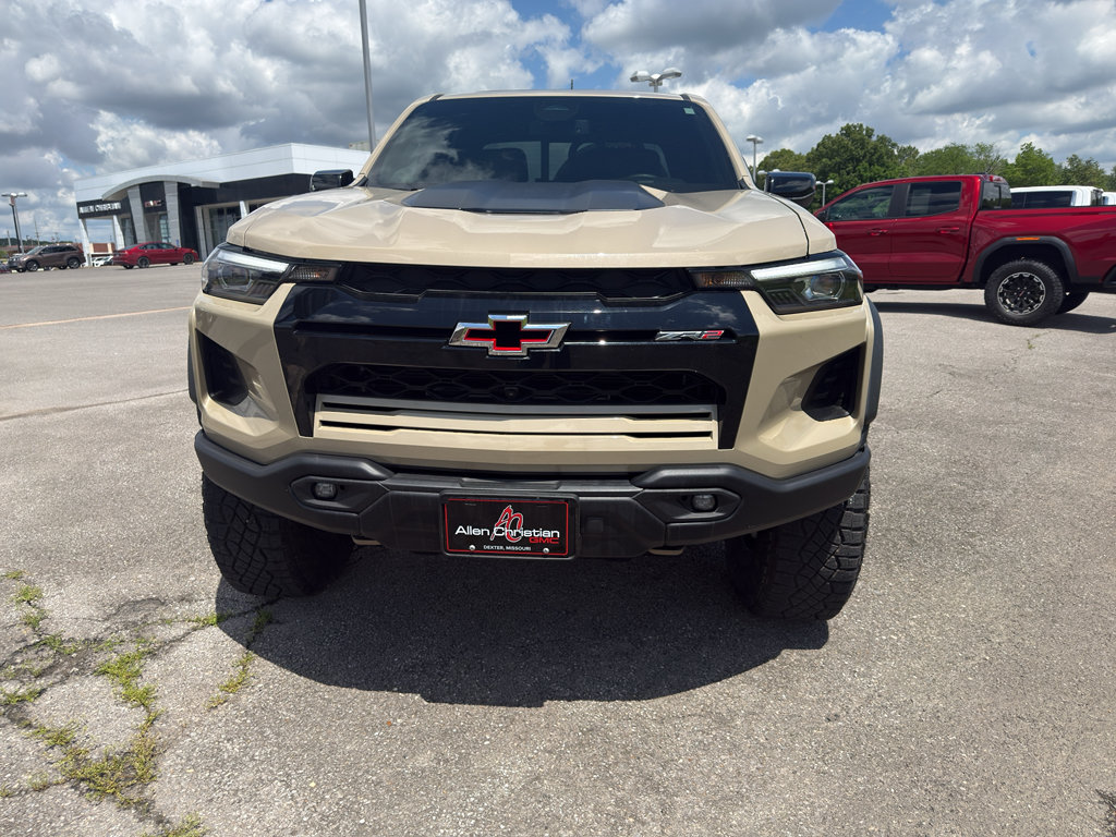 Used 2024 Chevrolet Colorado ZR2 w/ ZR2 Bison Edition AWD/4WD image 4