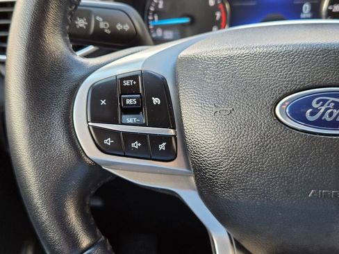 Used 2023 Ford Explorer XLT w/ Equipment Group 202A RWD image 22
