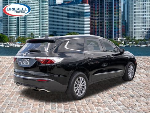 Used 2024 Buick Enclave Essence w/ Technology Package FWD image 5