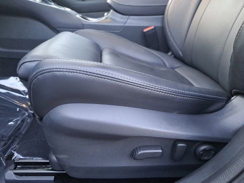 Used 2025 Subaru Outback Touring AWD/4WD image 28