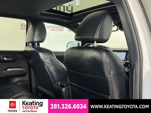 Used 2021 Toyota Tacoma Limited AWD/4WD image 18