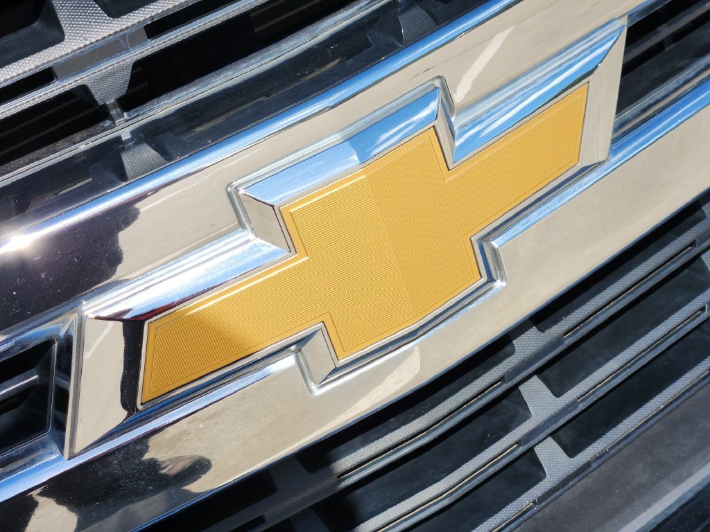 Used 2020 Chevrolet Silverado 1500 LT w/ Texas Edition AWD/4WD image 13