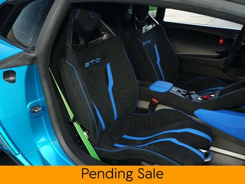Used 2022 Lamborghini Huracan STO RWD image 15